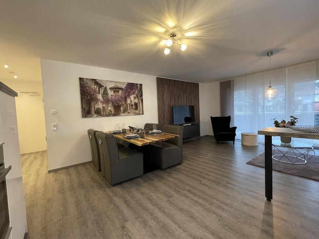 Exklusive Wohnung Zentral Mit Grossem Balkon Losheim Extérieur photo