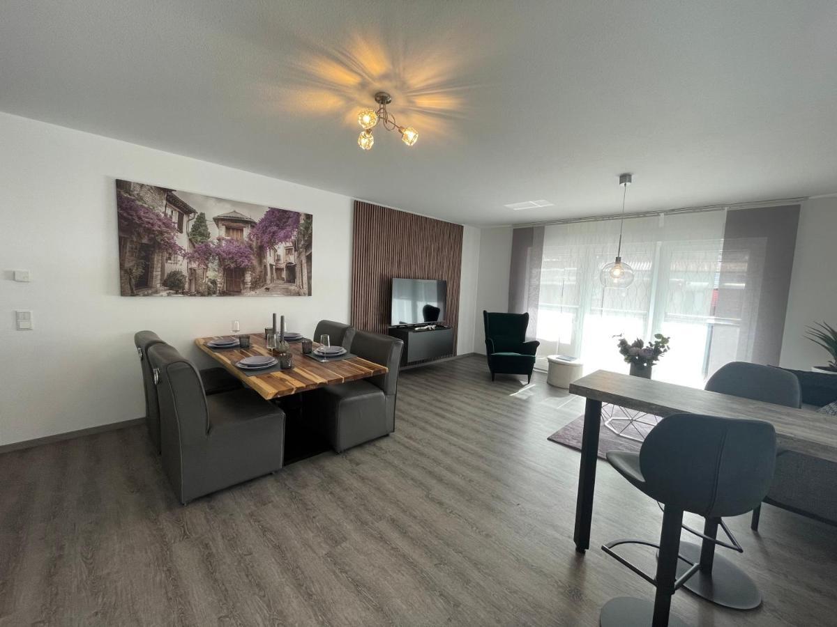 Exklusive Wohnung Zentral Mit Grossem Balkon Losheim Extérieur photo