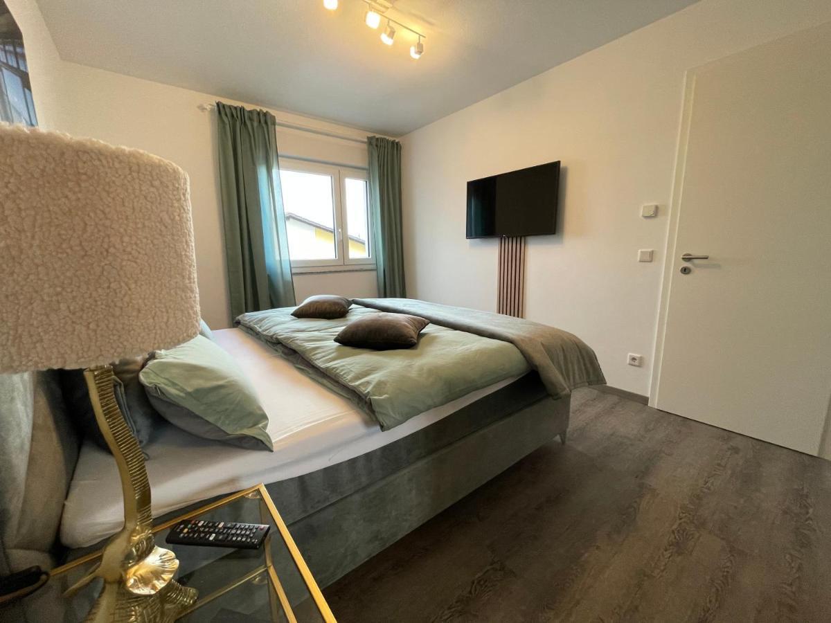 Exklusive Wohnung Zentral Mit Grossem Balkon Losheim Extérieur photo