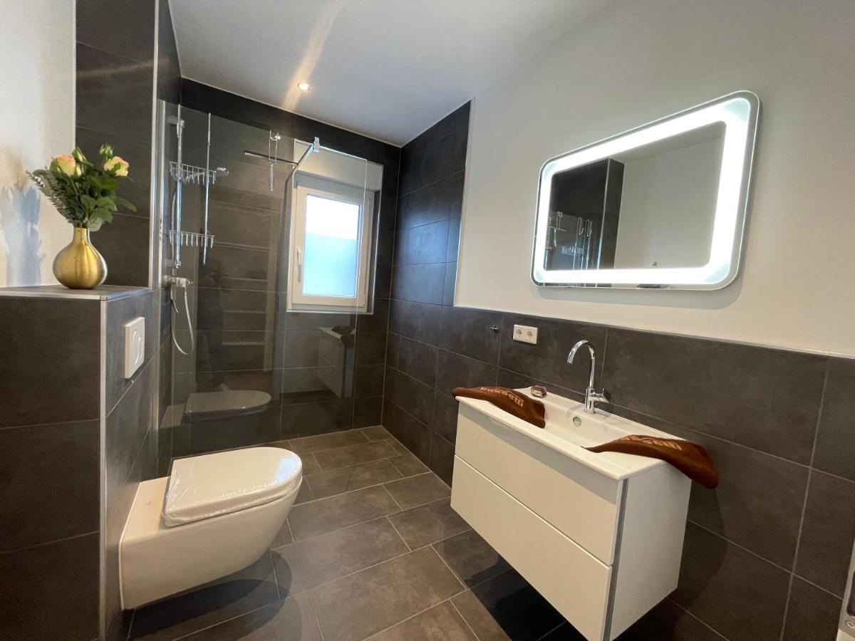 Exklusive Wohnung Zentral Mit Grossem Balkon Losheim Extérieur photo